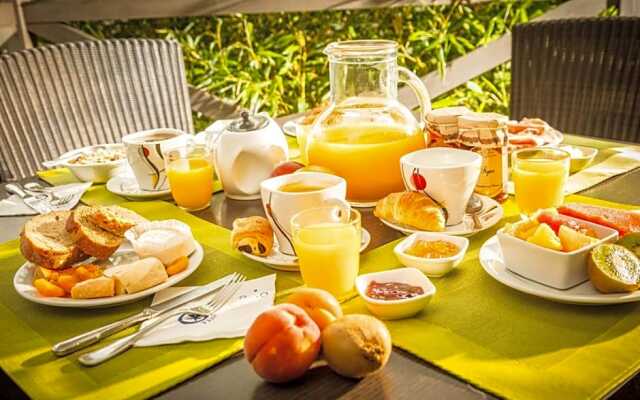 Inter-hotel Le Grillon Dor