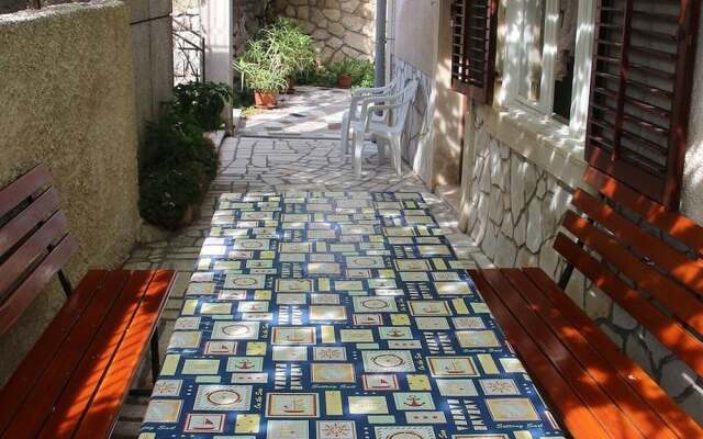 Apartment Marisa in Cres