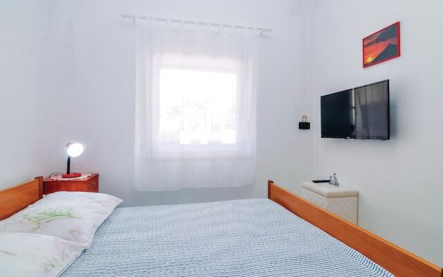 Awesome Apartment in Vir With 2 Bedrooms and Wifi