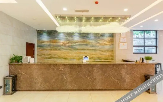 Yintong  Holiday  Inn(Tai'an Fangte Branch)