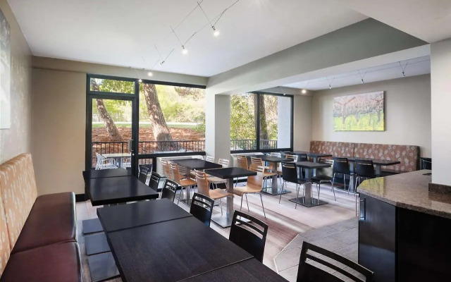 La Cuesta Inn, BW Signature Collection