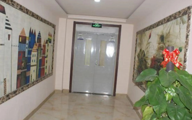 Jiayi Hotel (Heze Dingtao Bus Station)