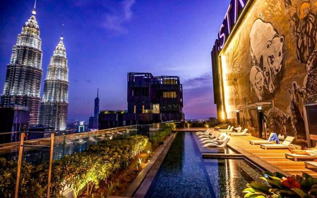 Axquisite Suites At Klcc