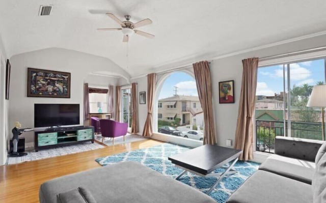 Relax & Getaway - Chic Belmont Shore Duplex