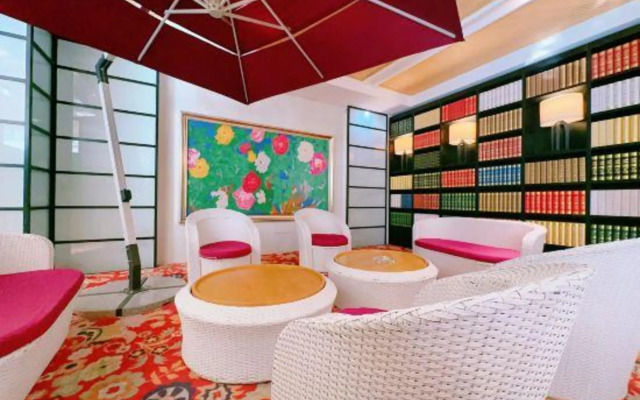 Fengyu Fashion Hotel (Gongyi Songling Park Yonghouling Cultural Heritage Park Branch)