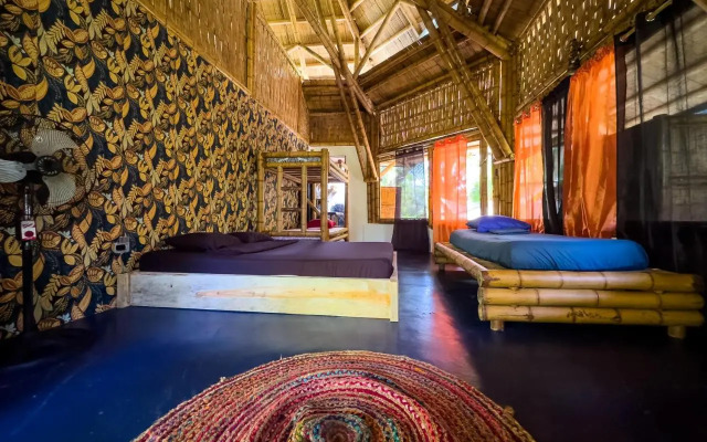 Eco-Lodge Deseo Bamboo