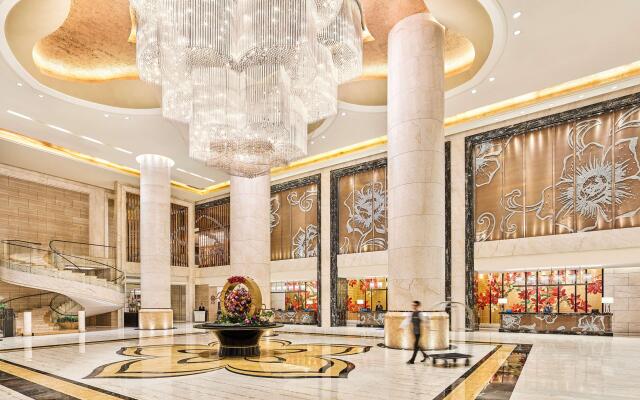 Hilton Guangzhou Baiyun - Free Shuttle for Canton Fair Period, Close to Luhu Golf Club & Leather Market