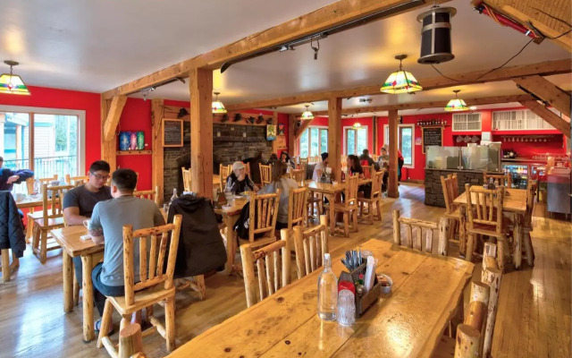 HI Lake Louise Alpine Centre - Hostel