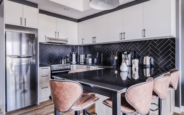 Appartement Luxe | Incredible Sunset View - Pool - Parking - Near Old Québec