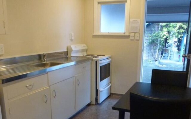 Balmoral Motel
