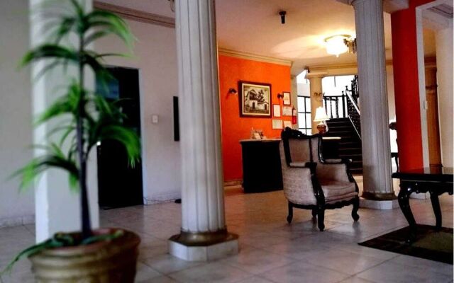 El Salvador Hotel