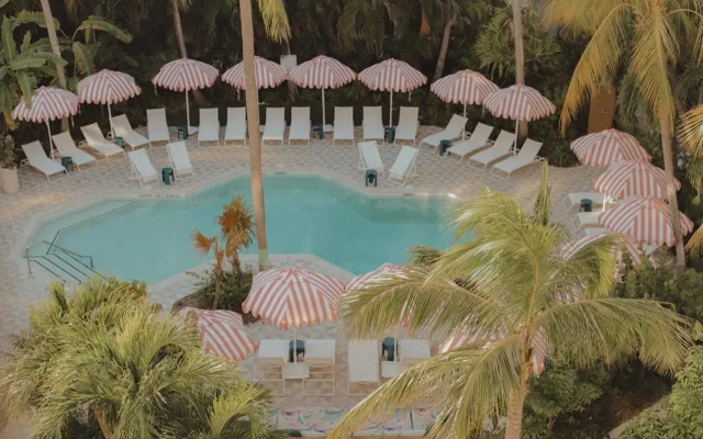 Hampton by Hilton Grand Cayman Seven Mile Beach