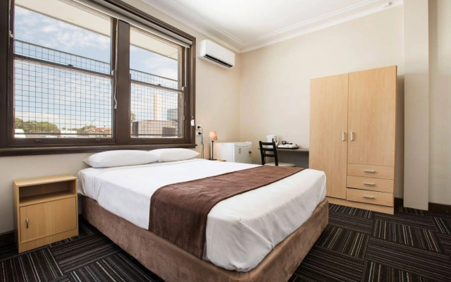 Toongabbie Hotel