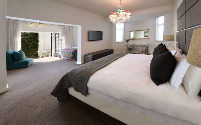 The Clarendon - Fresnaye
