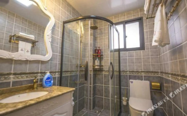 Haihua Holiday House