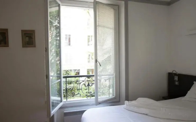 Charming Flat in 7th Near Eiffel Tower