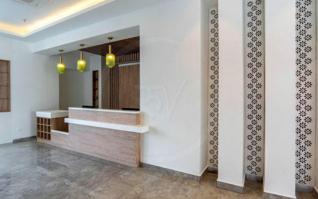 Hotel Le Roi Dehradun