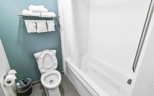 Suburban Studios Brunswick I-95