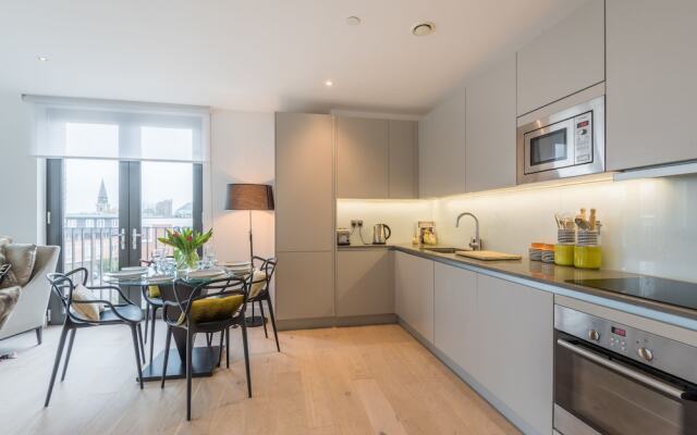 Elegant Battersea Park Home by the Thames