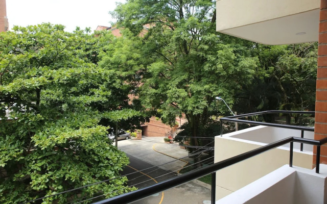 Saint Geny By Nomad Guru