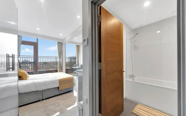 Hotel Studio Apartment in East London