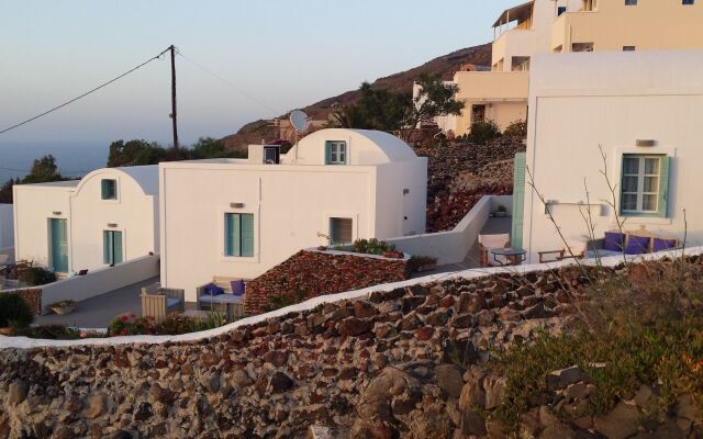 Alonistra Oia Houses