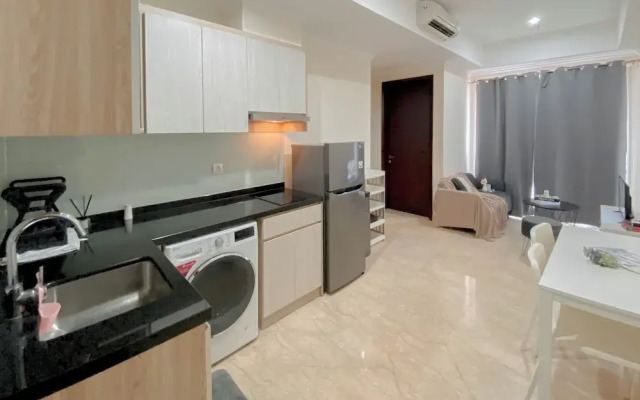 Elegant And Nice 2Br At Menteng Park Apartment