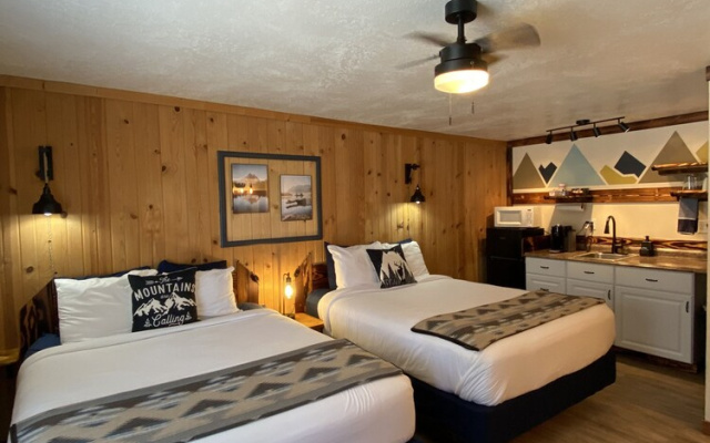 Columbia Point Resort