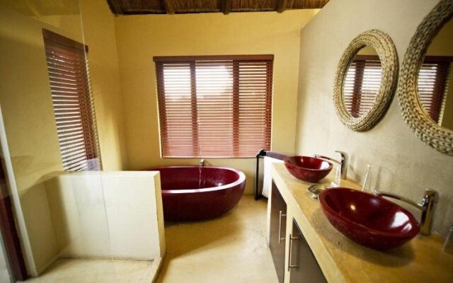 Pilanesberg Private Lodge