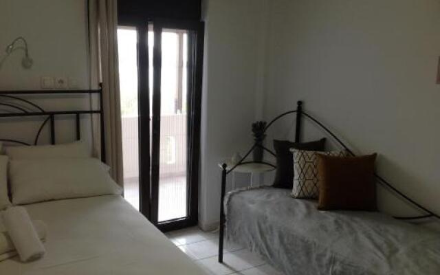 Eva Rooms