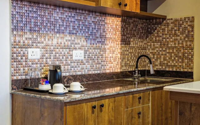 Mhendo Hotel & Studio Suites