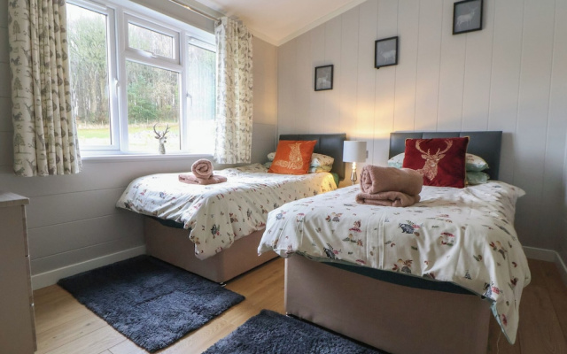 Holly Lodge