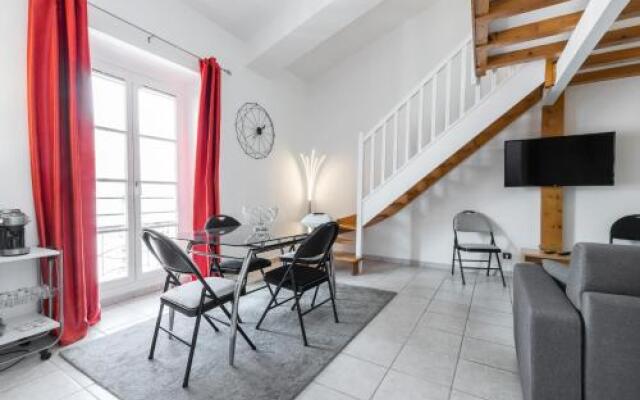 Massena Square - 1 Bdr Duplex With Ac