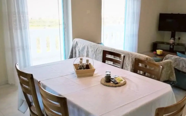 Remarkable 2-bed Apartment in Kissamos
