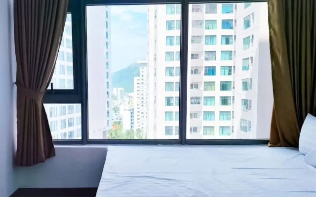 HQH Sea View Apartment