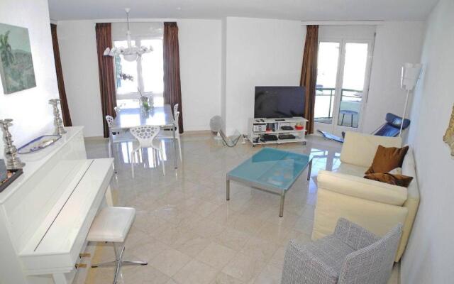 Casa Robinia App 4000