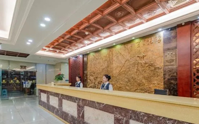 Grand Dragon Hotel