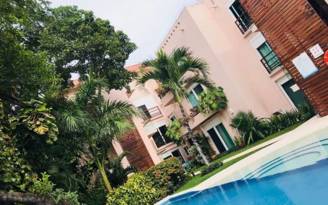 Tendenza 5 Mins From 5th Ave Cocobongo