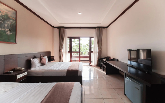 Surya Kencana Seaside Hotel