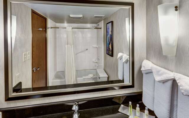 DoubleTree by Hilton Hotel Wichita Airport