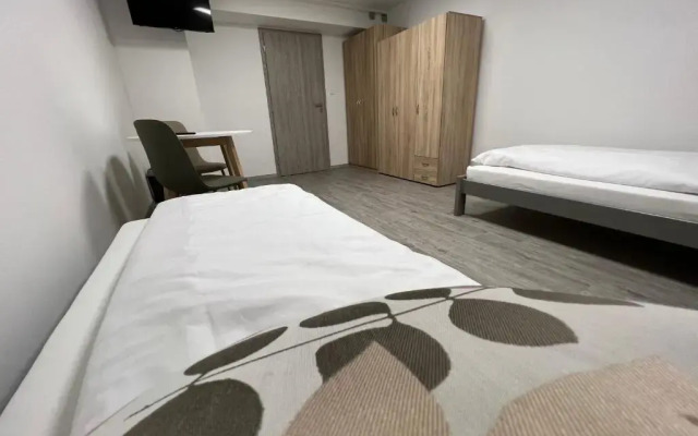 Hostel H18