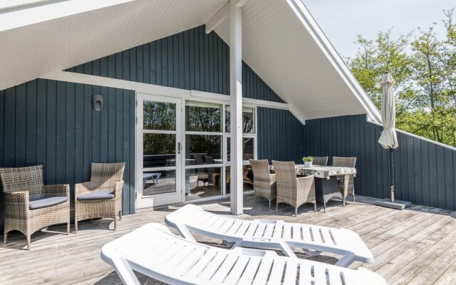 6 Person Holiday Home on a Holiday Park in Fanø