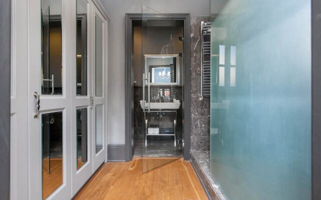 2 Bedroom Apartment w Kitchen