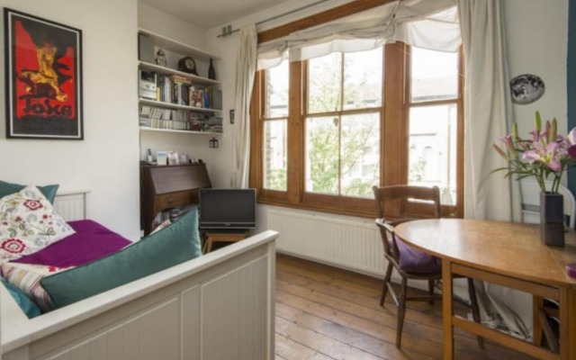 Beautiful Conversion Flat in Fashionable Hackney