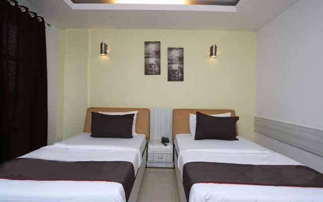 Collection O 186 Hotel Triple C