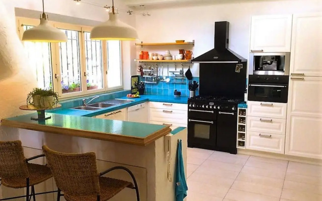 Luxurious Villa in Mougins With Swimming Pool