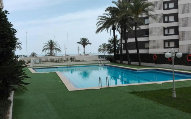 Apartamento en 1ª LINEA Playa de Gandia