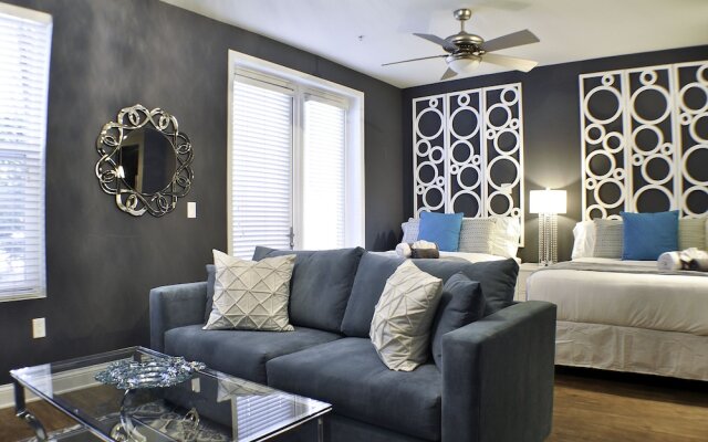 Premier Hollywood LA 4BD Suite