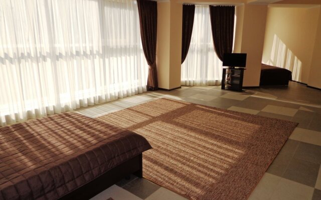Mark Plaza Hotel