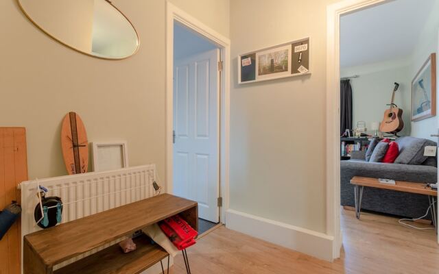 Colourful 2 Bedroom Apartment in Shoreditch
